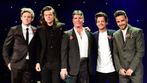 Gli One Direction con Simon Cowell ai MITS Awards 2015