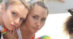 Miley Cyrus e Stella Maxwell