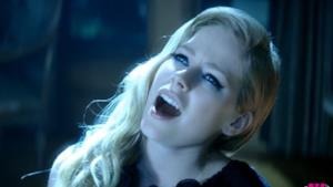 Avril Lavigne, Let Me Go: il video ufficiale con il marito Chad Kroeger