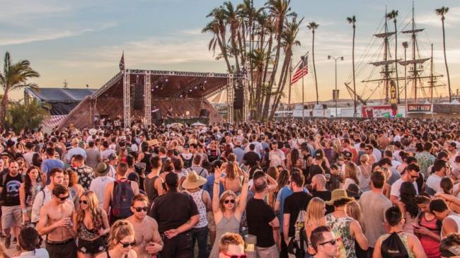 La baia di San Diego in California ha ospitato la prima edizione del CRSSD Festival.