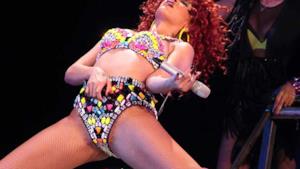 Rihanna Loud Tour: concerto interrotto per un incendio