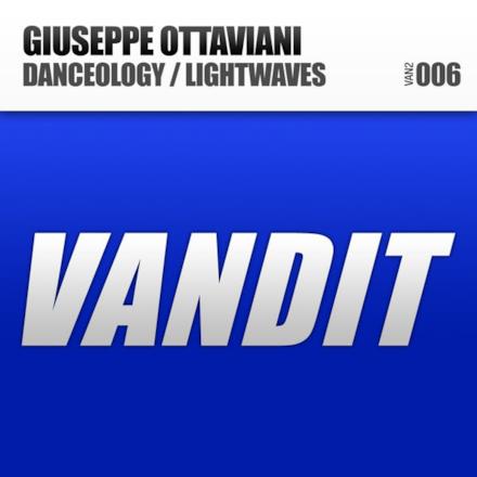Danceology / Lightwaves - Single