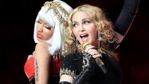 Madonna, Super Bowl 2012: la regina è tornata (VIDEO)