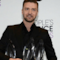 Justin Timberlake con i premi ricevuti al People's Choice Awards 2014