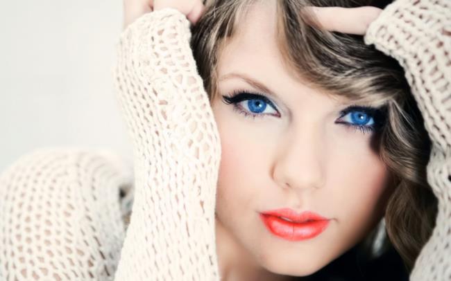 Gli occhi azzurri di Taylor Swift