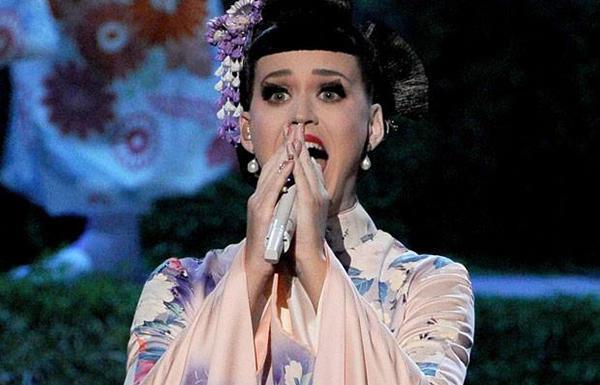 Katy Perry con kimono da geisha