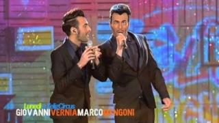 Marco Mengoni con Giovanni Vernia a Zelig