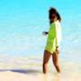 Rihanna Private Photo - al mare in vestito verde