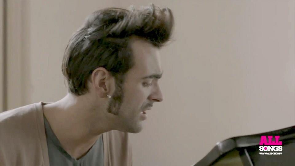 Marco Mengoni - L'essenziale video ufficiale