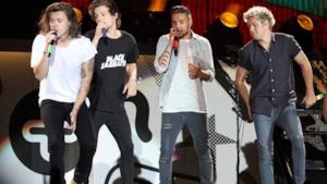 Gli One Direction sul palco dei Teen Choice Awards