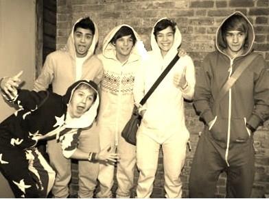 One Direction twitter pics - 103