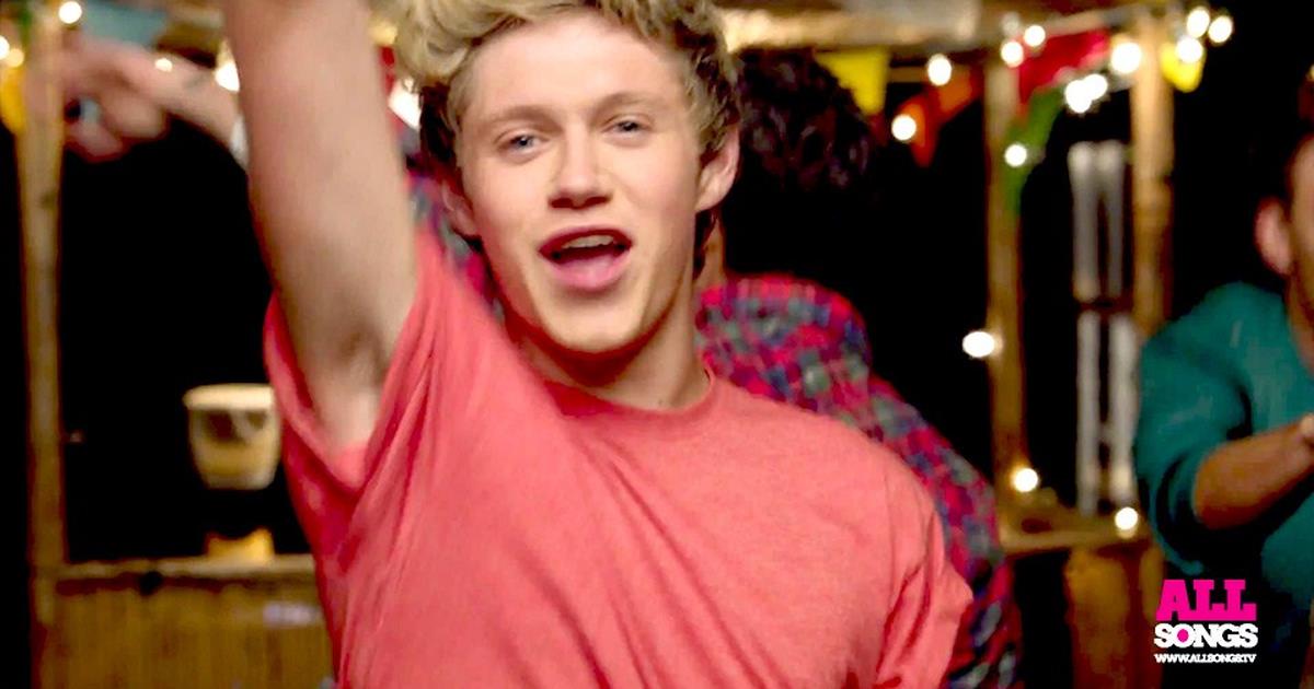 One Direction Live While We