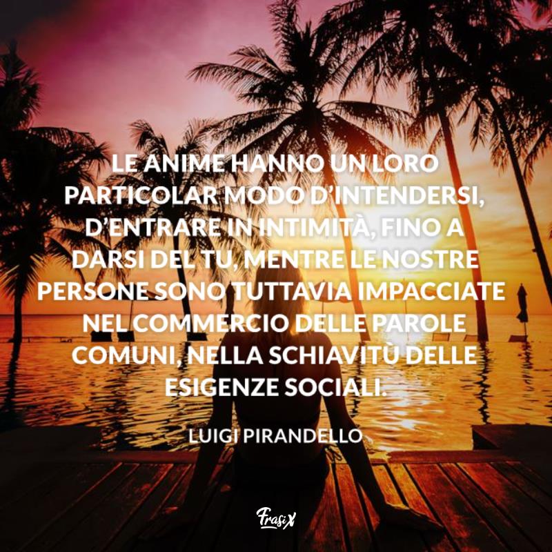 Frasi Pirandello anime Ragazza seduta su un pontile
