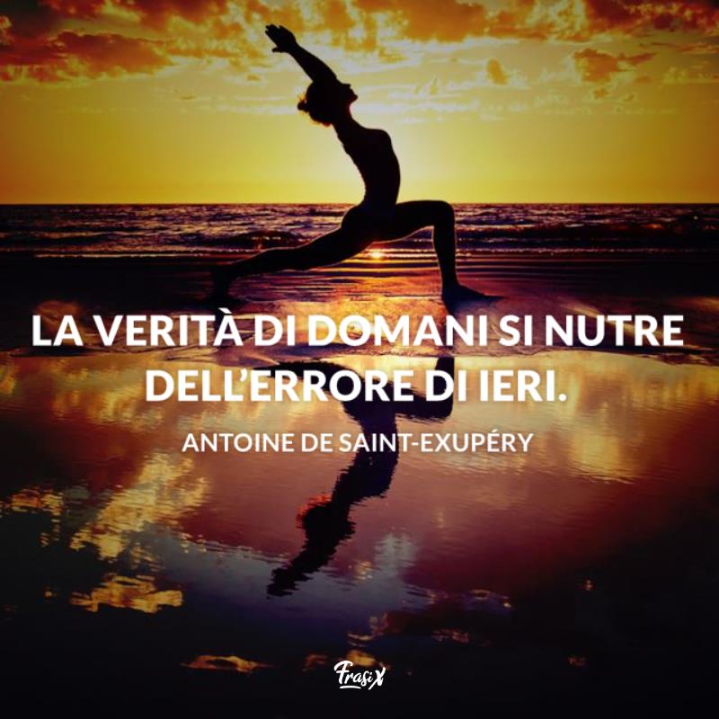 Frasi sugli errori verità Ragazza in riva al lago fa yoga