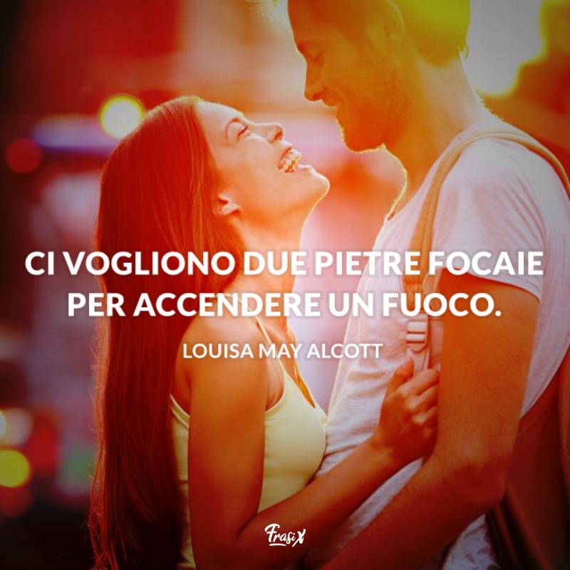 Frasi sulla vita di coppia alcott Coppia sorride abbracciandosi