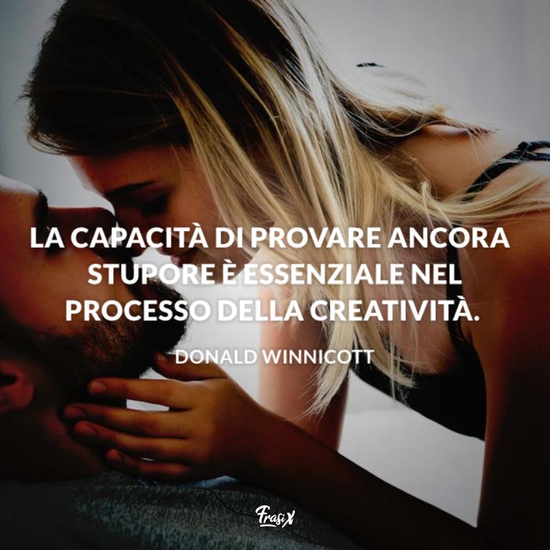 Frasi sullo stupore donald Donna sfiora il naso dell'uomo con il suo