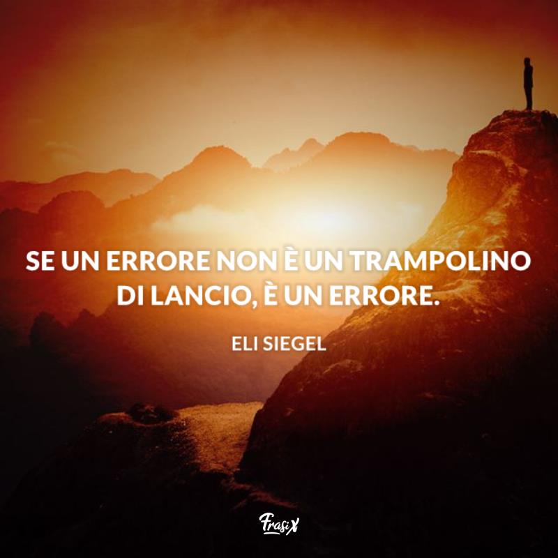 Frasi sugli errori siegel Uomo su una collina osserva il tramonto