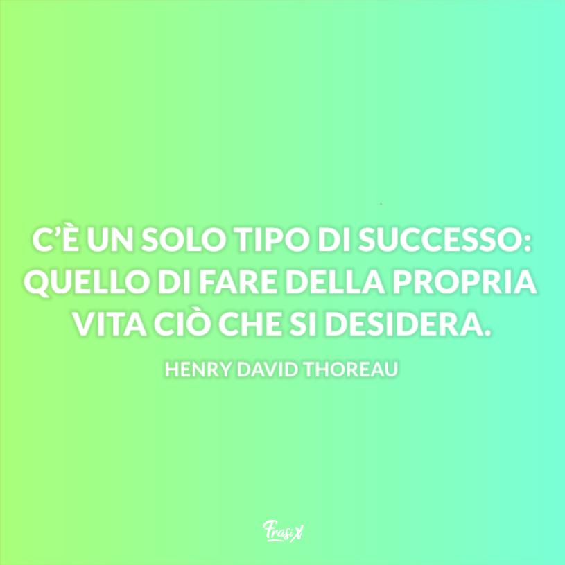 Frasi raggiungere un obiettivo thoreau Sfondo verde