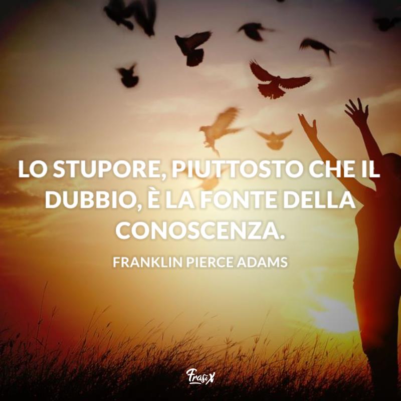 Frasi sullo stupore adams Ragazza con le braccia protese in alto