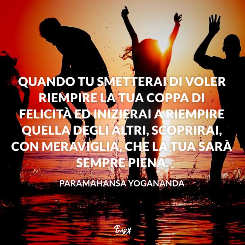Frasi sulla spensieratezza e felicità yogananda Immagine con citazione yogananda per frasi sulla spensieratezza e felicità