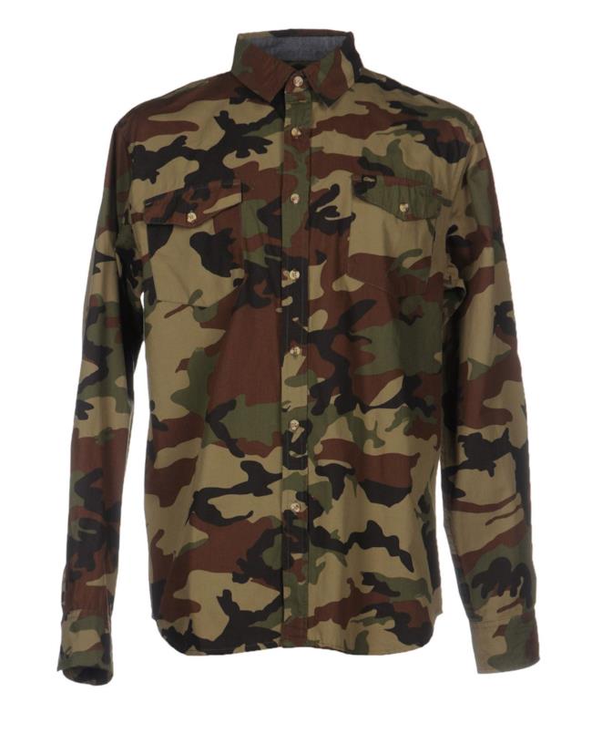 Il look low cost di Emis Killa