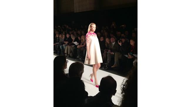 Sarli Couture presenta abiti con un'attenta cura dei dettagli per ALTAROMA 2014