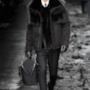 Un cappotto in pelliccia per l'uomo Fendi della fall winter collection 2014-15