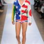 Moschino presenta la nuova collezione alla London Fashion Week