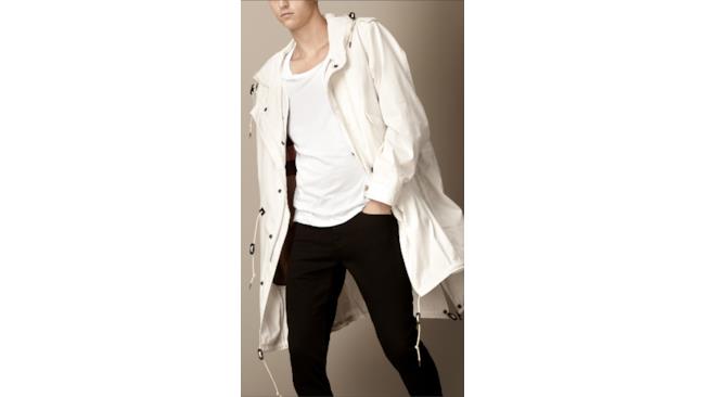 Car coat in cotone bianco con dettagli in cuoio di Burberry