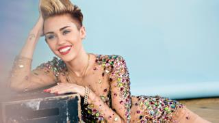 Miley Cyrus look 2014: eccentrici, unici e soprattutto molto "Bangerz" style!