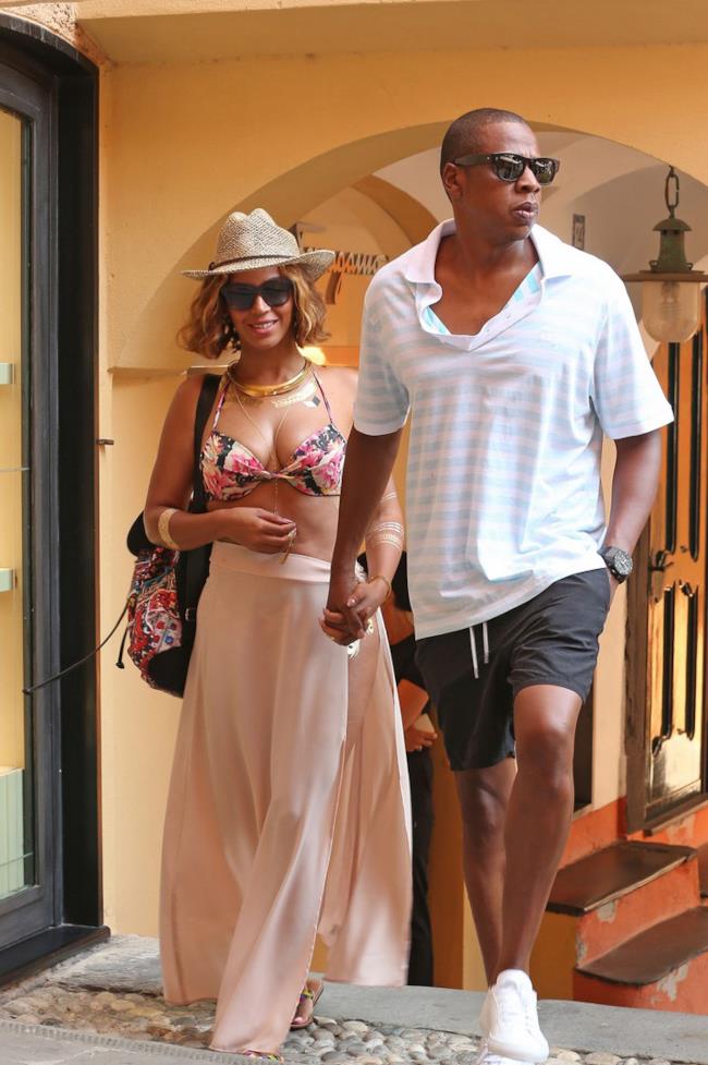 Beyoncé a Portofino in bikini