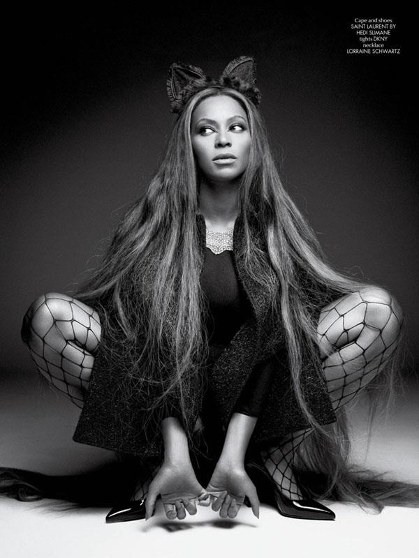 Il look di Beyoncé su CR Fashion Book è curato da Riccardo Tisci
