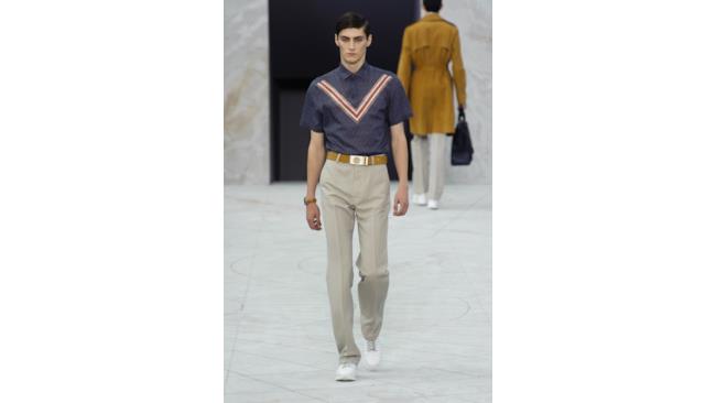 La nuova collezione Louis Vuitton per la primavera estate 2015, Paris Fashion Week