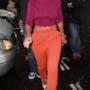 Color blocking outfit per Rihanna in firo per le strade di New York