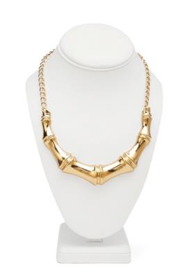 Rihanna, Basket, collana Forever 21