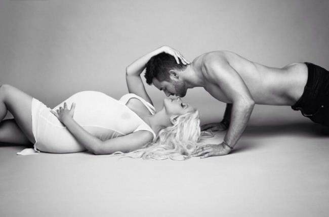 Christina Aguilera nuda su Christina Aguilera V magazine