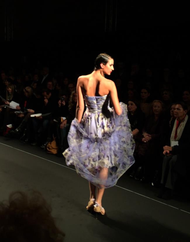 Curiel Couture sfila con abiti da sera floreali