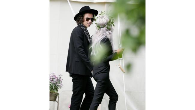 Tutti i One Direction riuniti per il matrimonio della mamma di  Louis Tomlinson