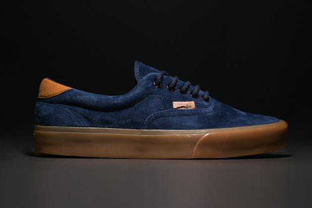 Modello sneakers scamosciato di Vans California Era 59 Gum Sole Pack