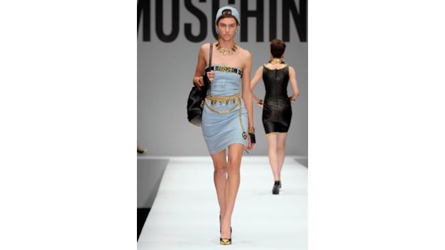 Moschino sfila per la Milano Fashion Week Donna 2014