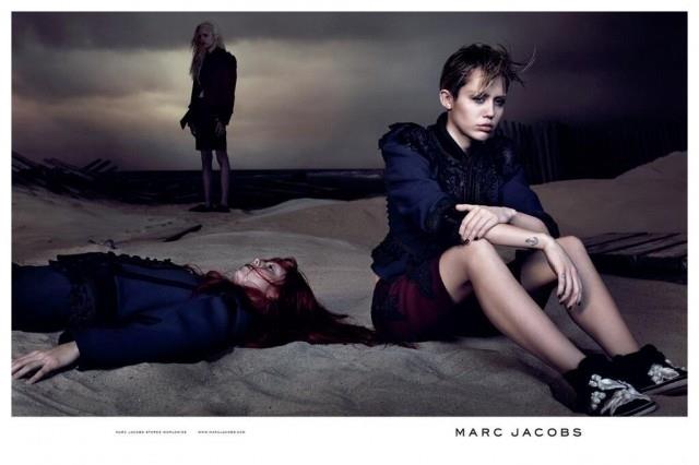 Miley Cyrus posa per la nuova collezione primavera-estate by Marc Jacobs Miley Cyrus testimonial per Marc Jacobs