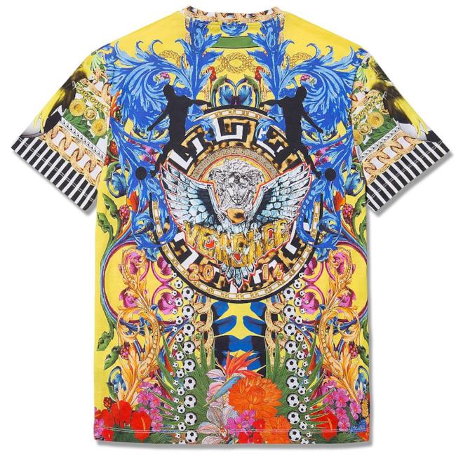 Per la World Cup 2014 Versace confeziona una t-shirt limited edition