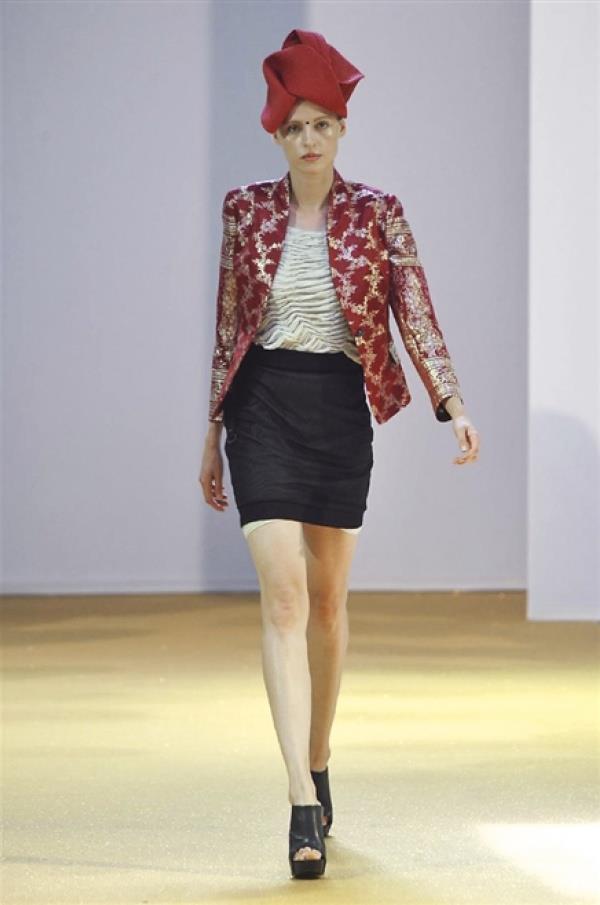 La nuova collezione donna di Tom Rebl per la primavera estate 2015, Milano Fashion Week