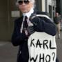 Iconico per eccellenza Karl Lagerfeld grazie ai suoi inseparabili occhiali neri