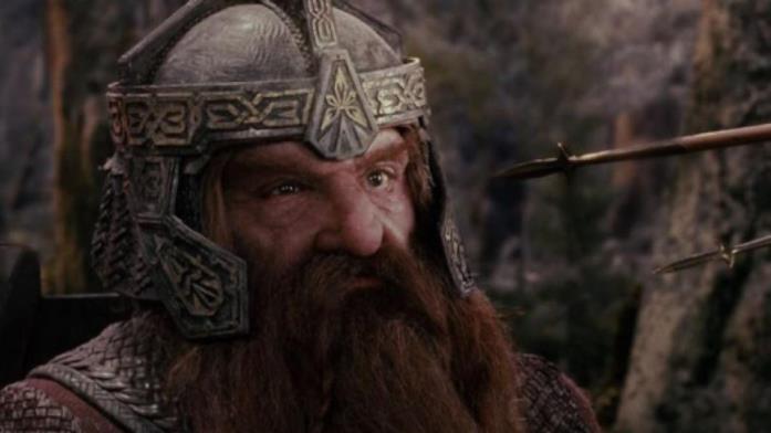 Gimli è molto abile con l'ascia Gimli è un nano molto abile in battaglia