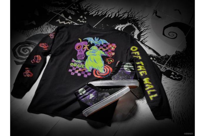 T-shirt e snakers Nightmare Before Christmas La T-shirt a maniche lunghe Oogie Boogey e le Nightmare Before Christmas Sk8-Hi