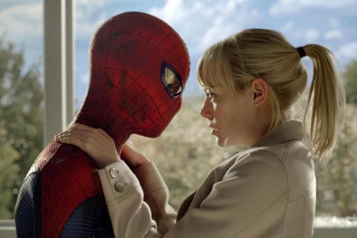 Emma Stone e Andrew Garfield vestito da Spider-Man