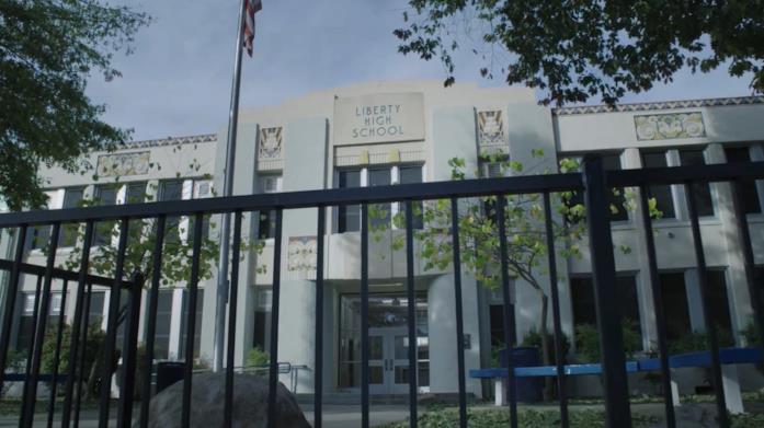 Tredici - scuola Il liceo di Tredici, la facciata
