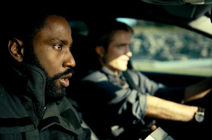 I protagonisti del film in macchina