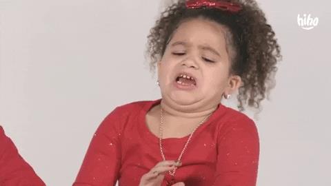GIF bambina disgustata GIF con bambina disgustata